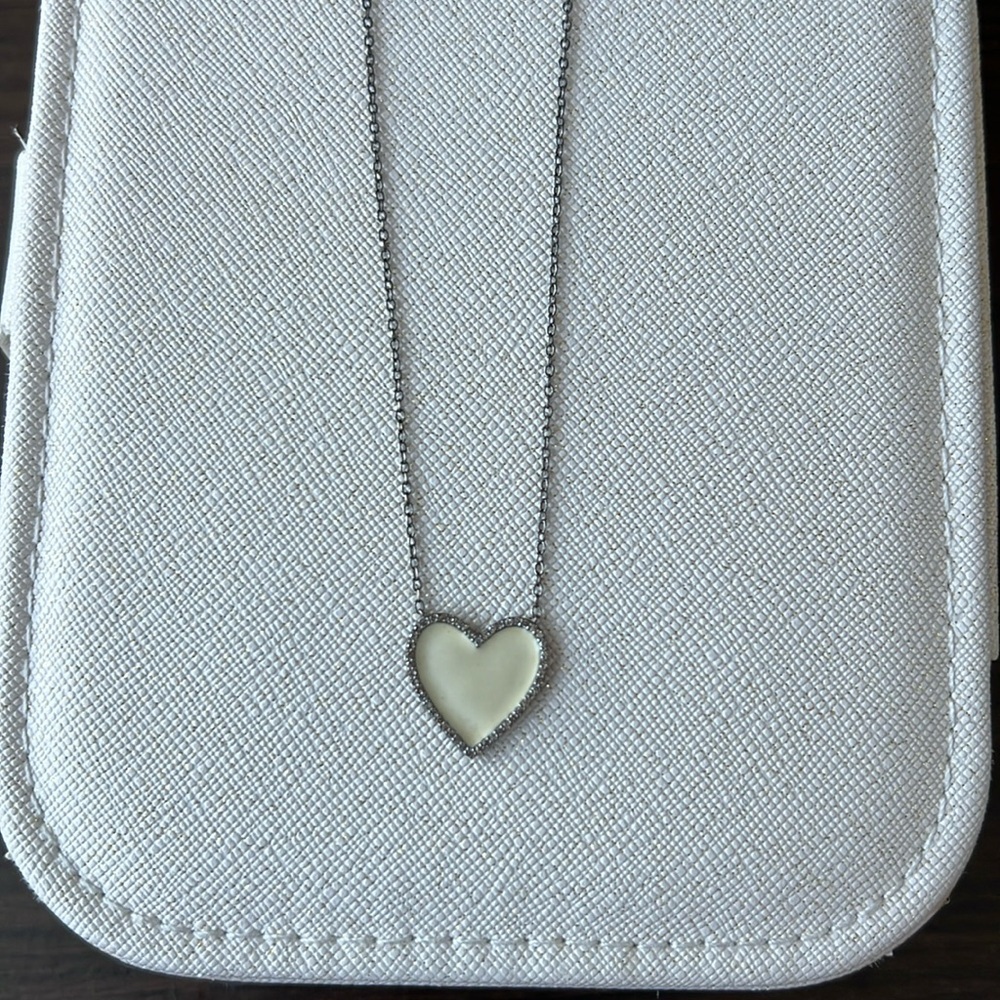 Heart pave Necklace